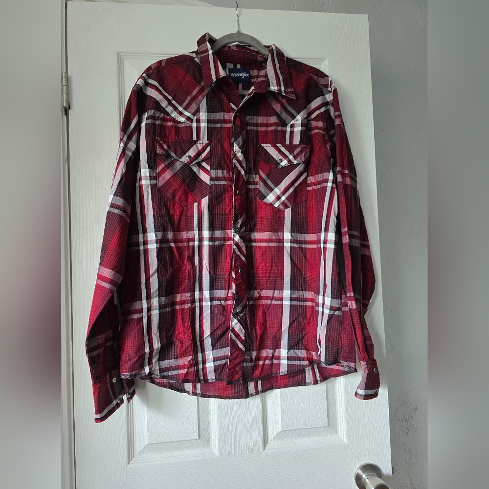 Wrangler Red Plaid Button-Up Shirt